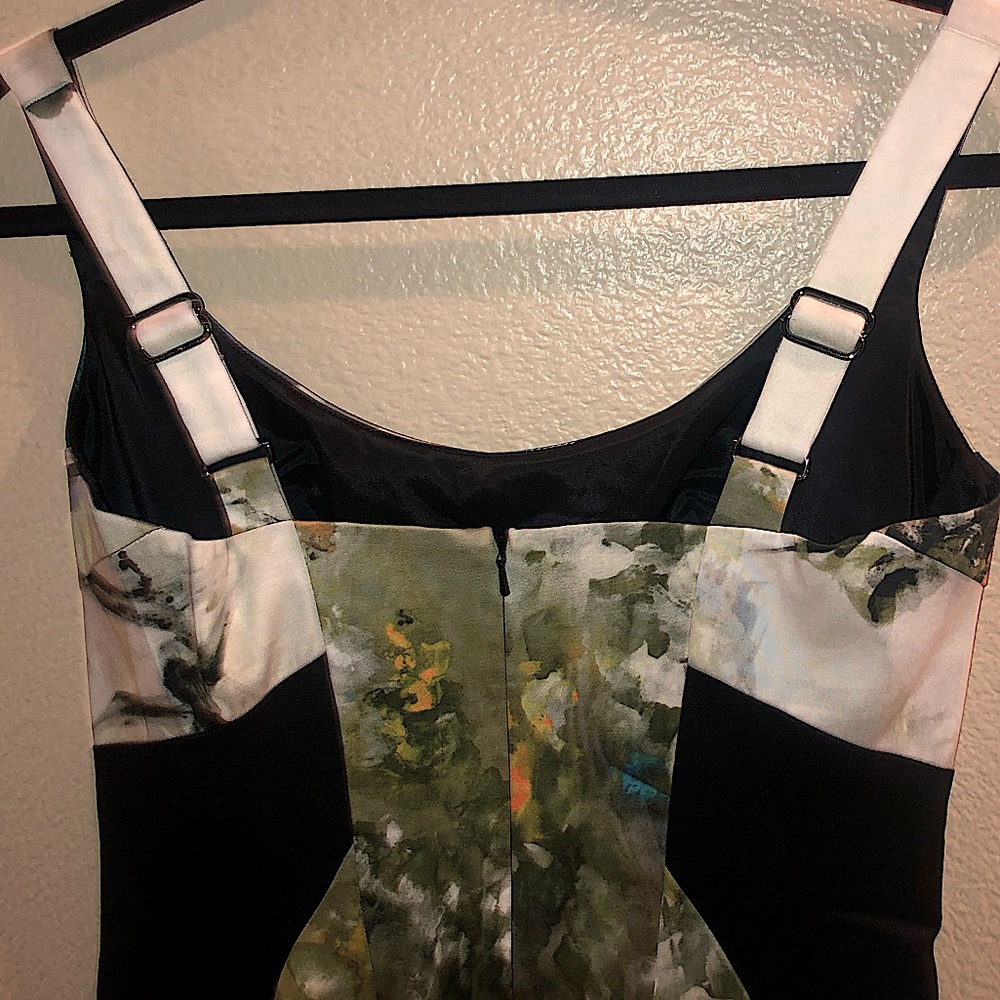 Gorgeous Black Halo Sadie Panel Floral Dress - Picture 2 of 4